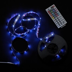 Tira Led Multicolor Rgb Con Mando Adhesiva Con 150 Leds 36 W 12 V, 850 Lumenes Luz Multicolor IP 20 5 Metros
