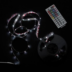 Tira Led Multicolor Rgb Con Mando Adhesiva Con 150 Leds 36 W 12 V, 850 Lumenes Luz Multicolor IP 20 5 Metros