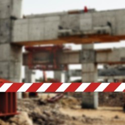 Cinta Señalización LDPE Roja/Blanca Rollo 70 mm, x 200 Metros