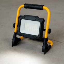 Foco Led Plano 30 Watt, Luz Blanca 4000º K IP 65 3300 Lumenes Con Asa de Transporte