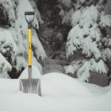Pala Nieve  Aluminio Mango Fibra De Vidrio Con Anilla al por Mayor | Almacén de Ferretería