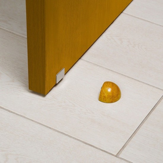 Tope Puerta Adhesivo con Imán Retenedor Color Madera al por Mayor | Almacén de Ferretería